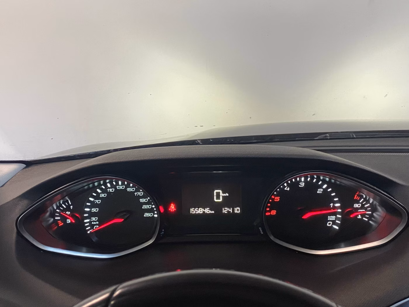 Peugeot 308 фото 9