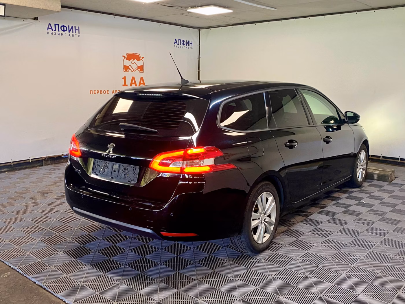 Peugeot 308 фото 3