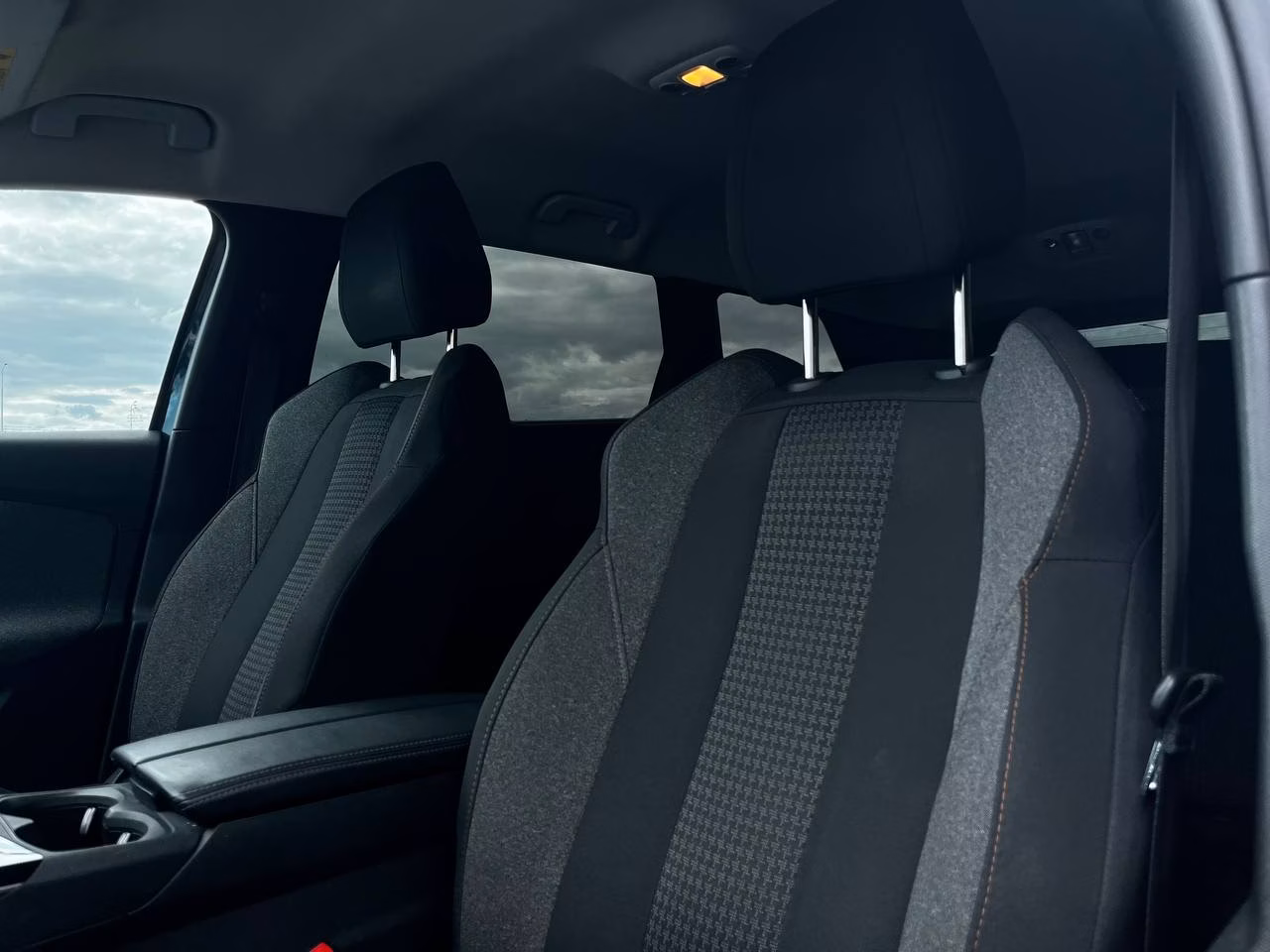 Peugeot 5008 фото 10