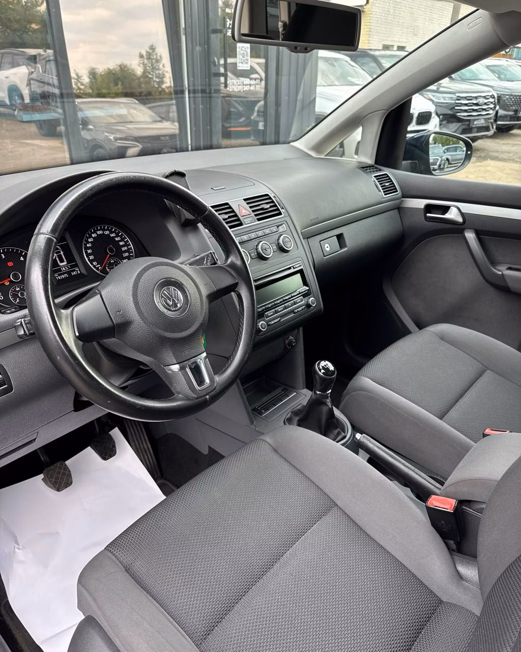 Volkswagen Touran фото 8