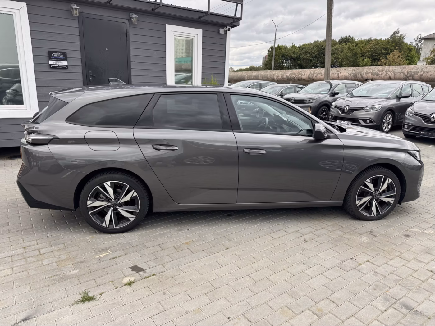 Peugeot 308 фото 8