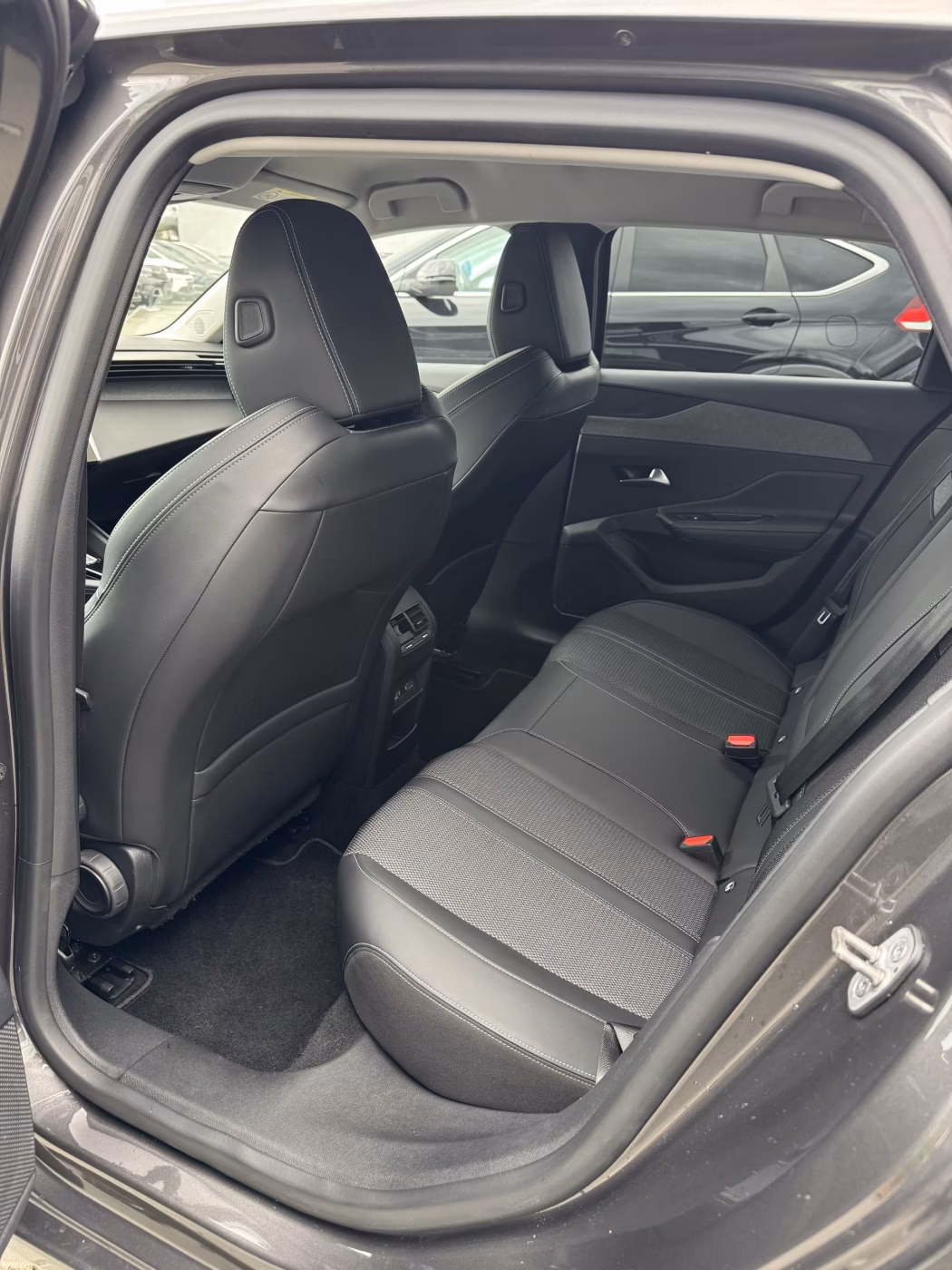 Peugeot 308 фото 15