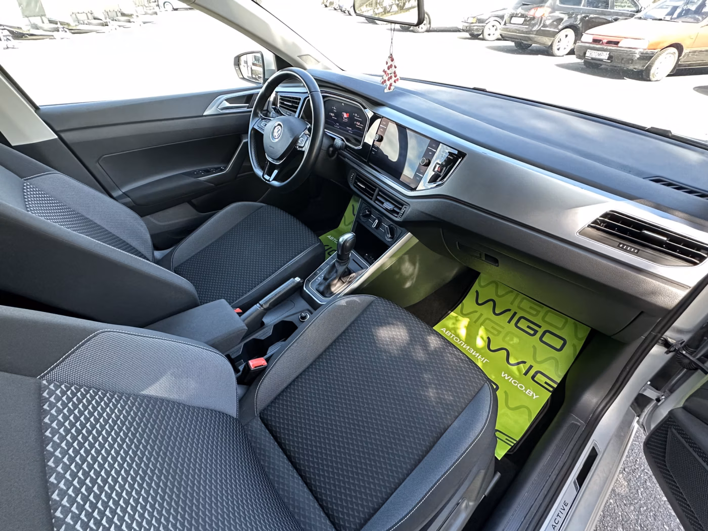 Volkswagen Polo фото 11
