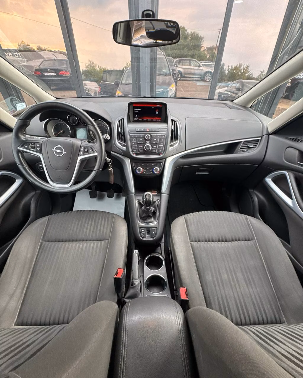 Opel Zafira фото 7