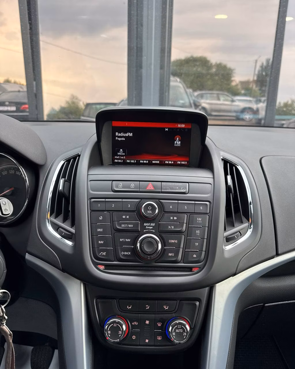 Opel Zafira фото 15