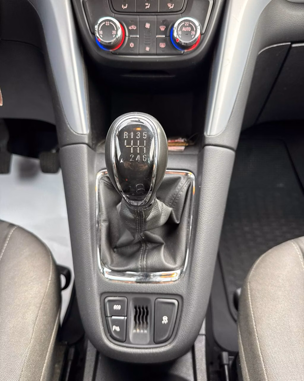 Opel Zafira фото 16