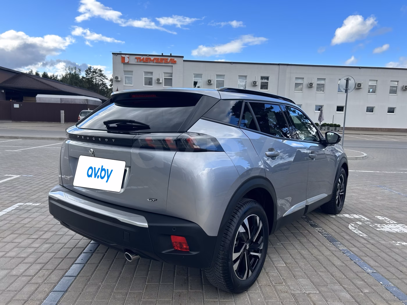 Peugeot 2008 фото 7