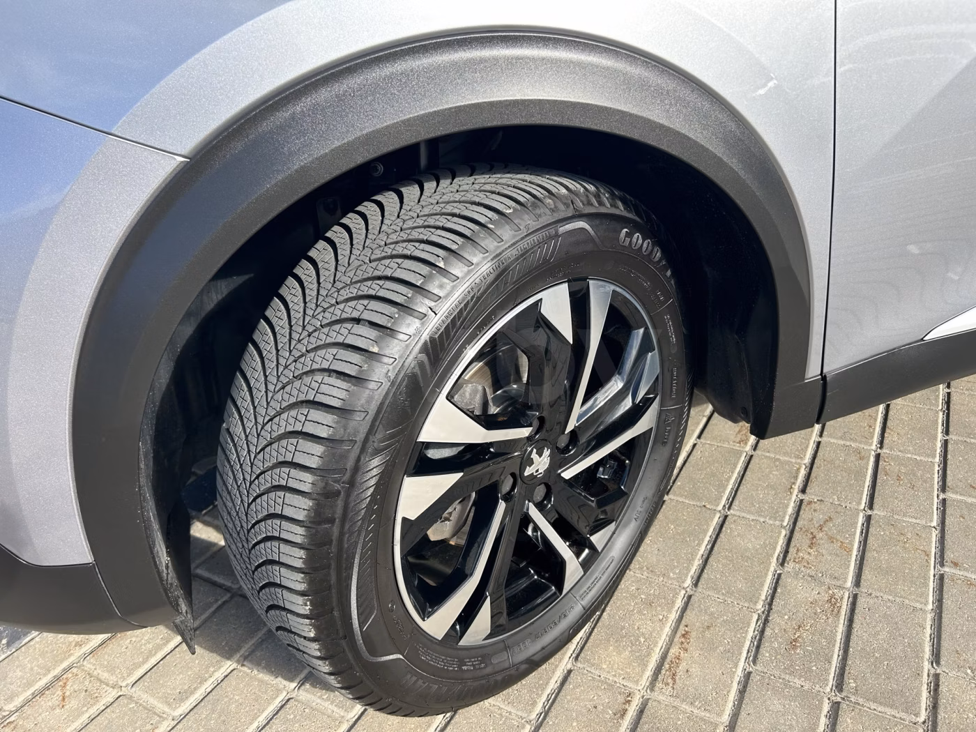 Peugeot 2008 фото 25