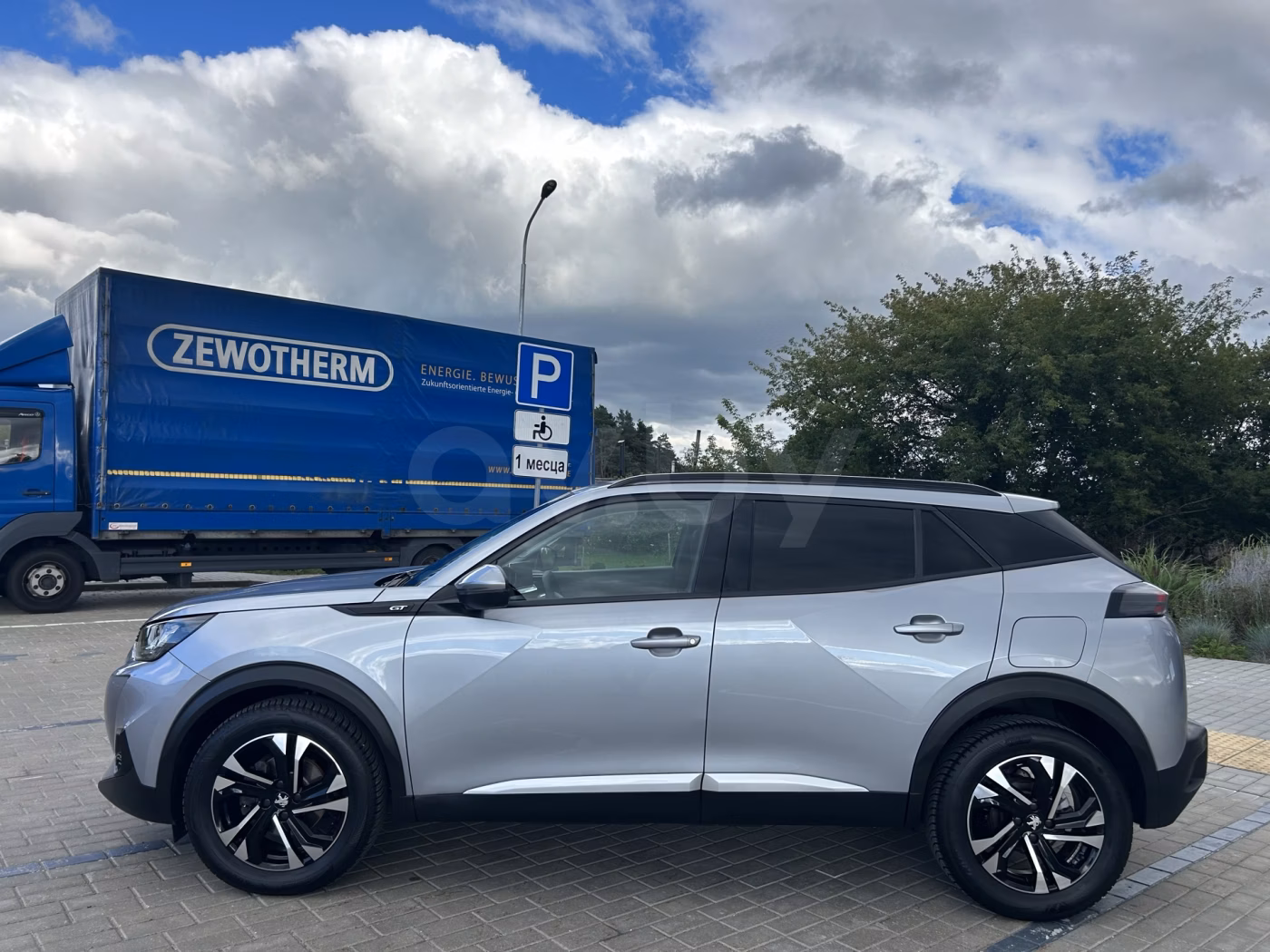 Peugeot 2008 фото 4