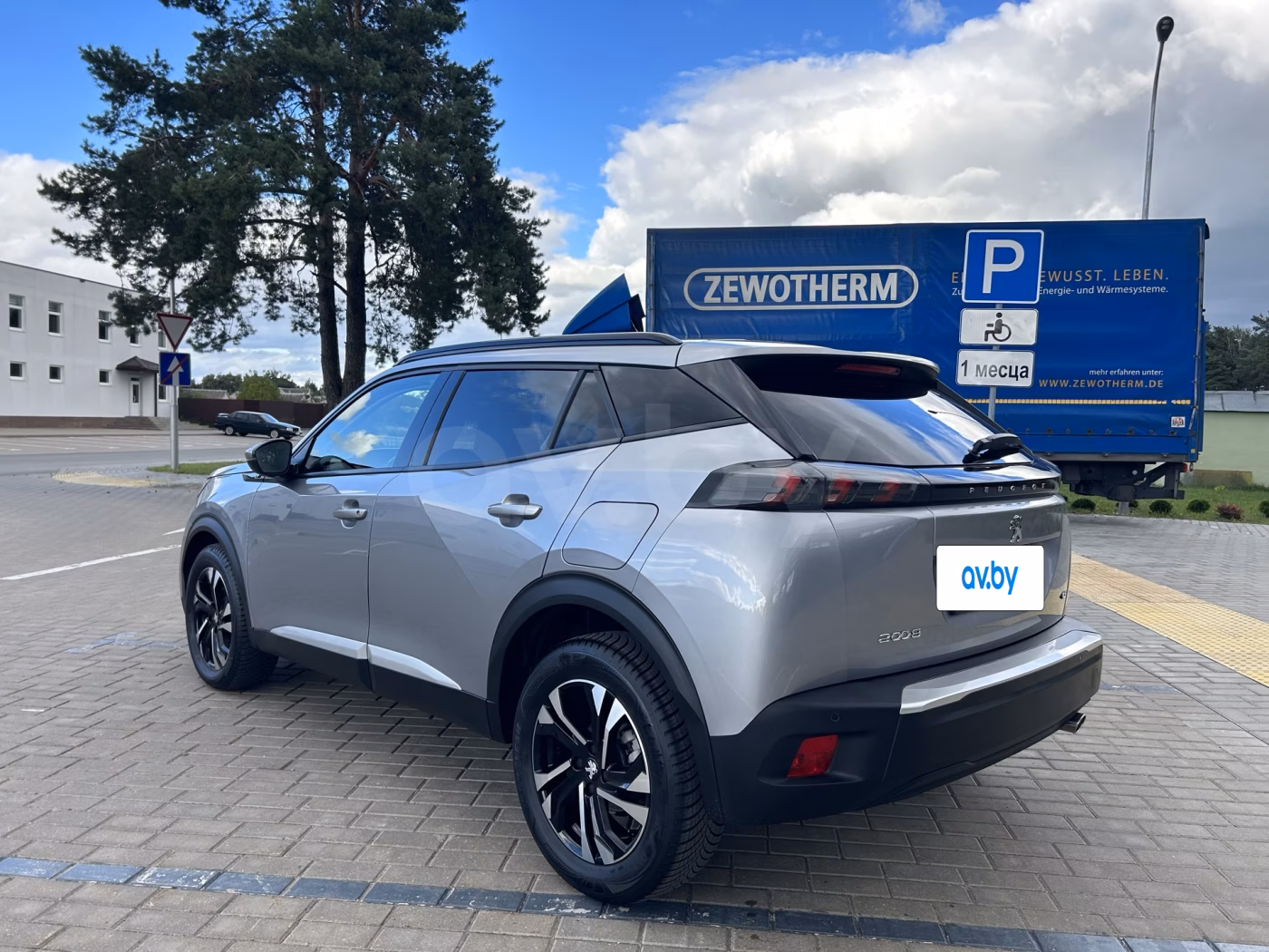 Peugeot 2008 фото 5