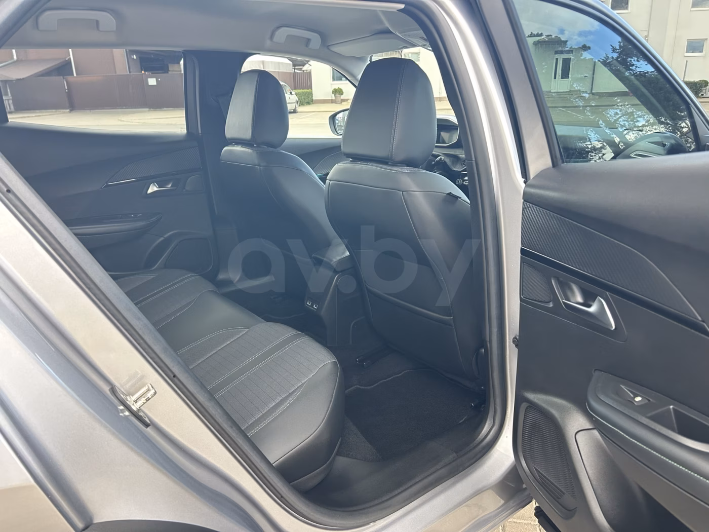 Peugeot 2008 фото 20