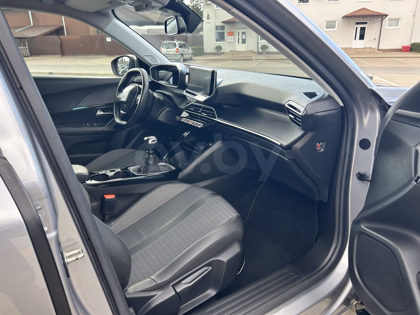 Peugeot 2008 фото 13