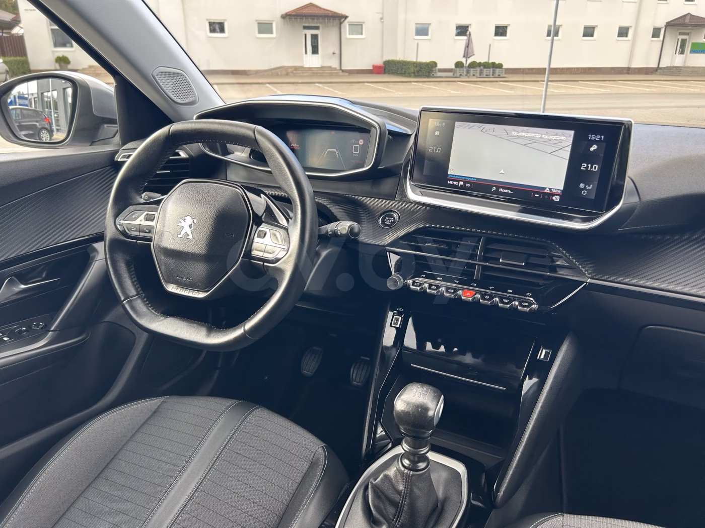 Peugeot 2008 фото 12