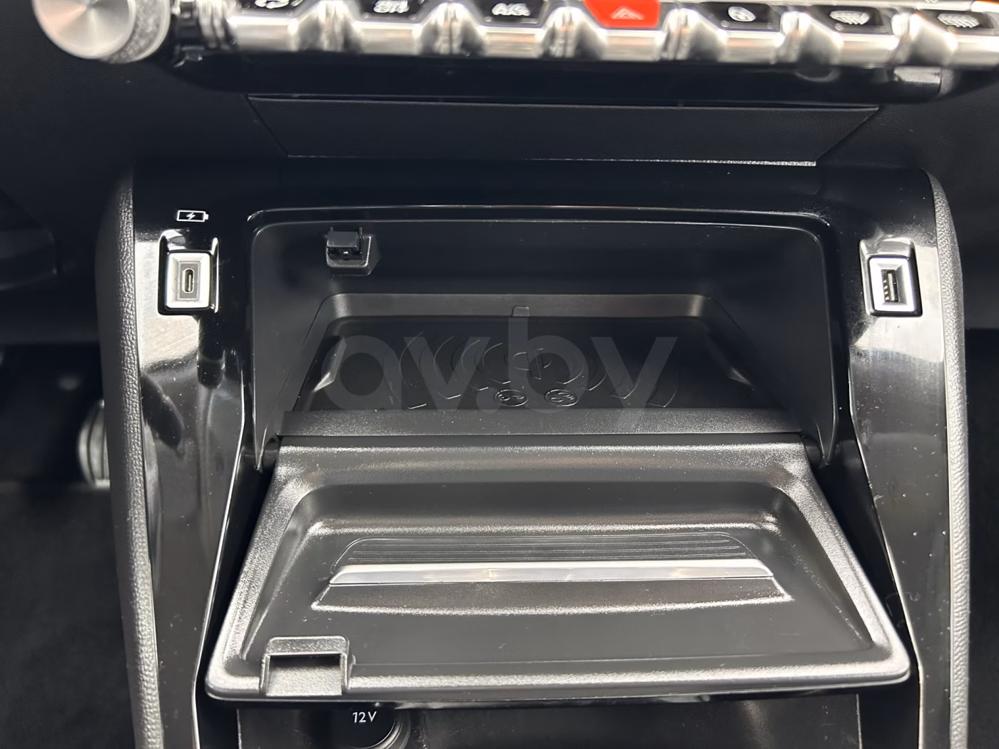 Peugeot 2008 фото 17