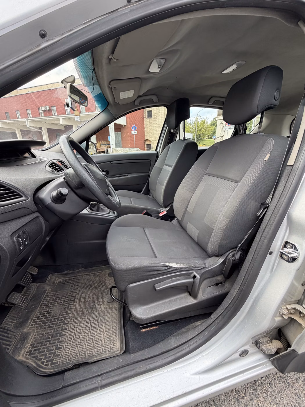 Renault Scenic фото 11