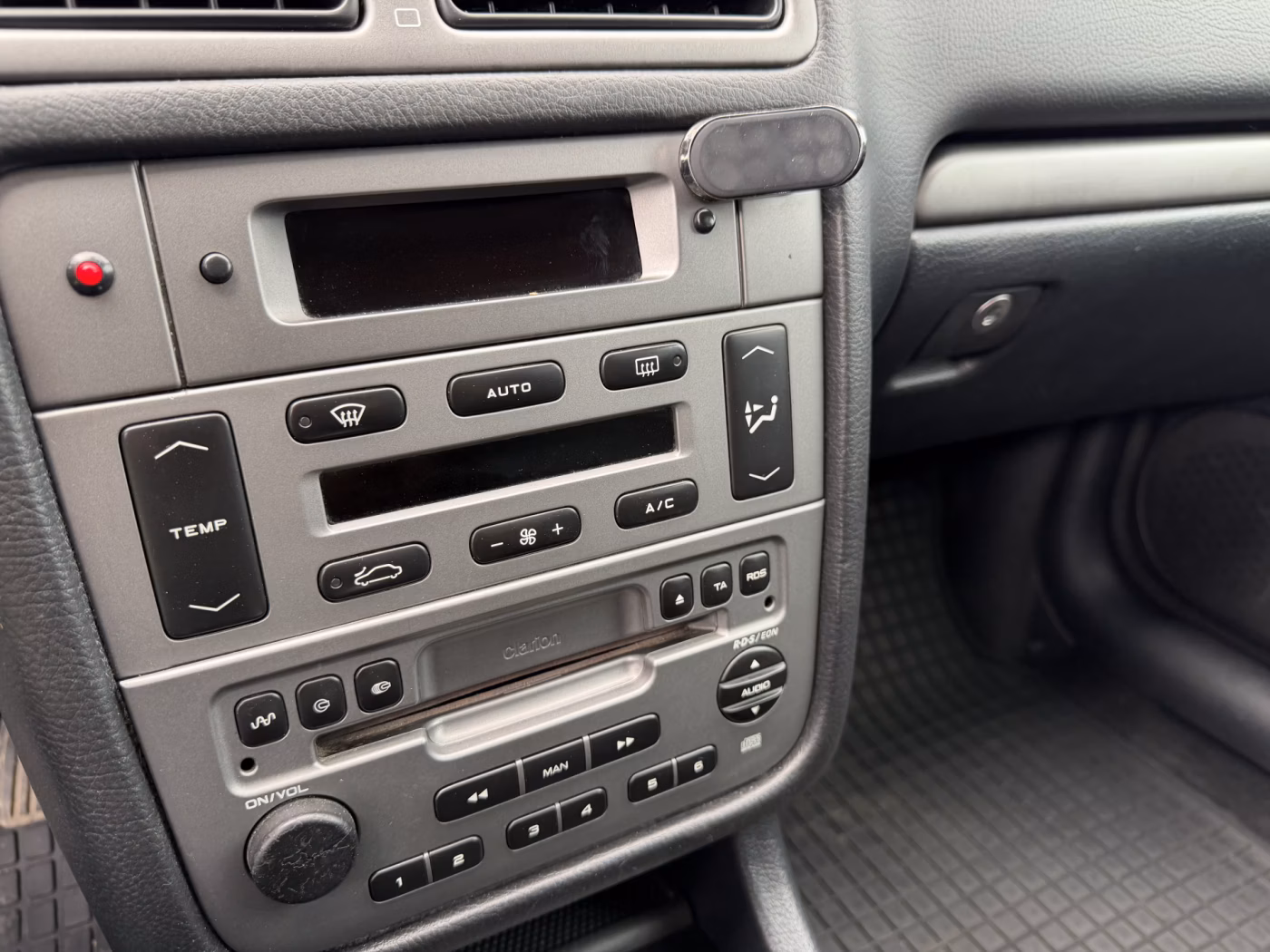 Peugeot 406 фото 17