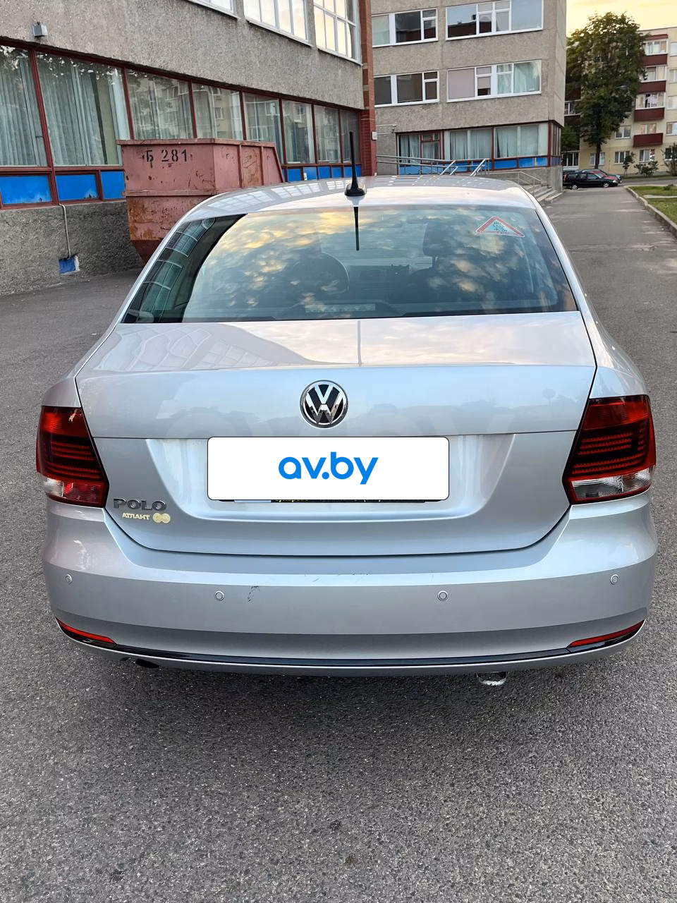 Volkswagen Polo Sedan фото 3