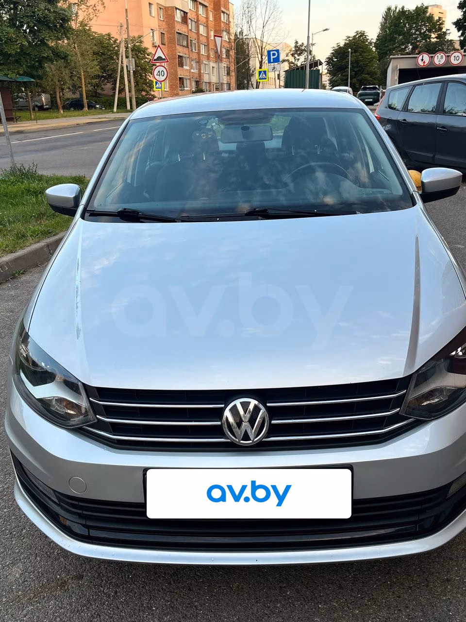 Volkswagen Polo Sedan фото 5