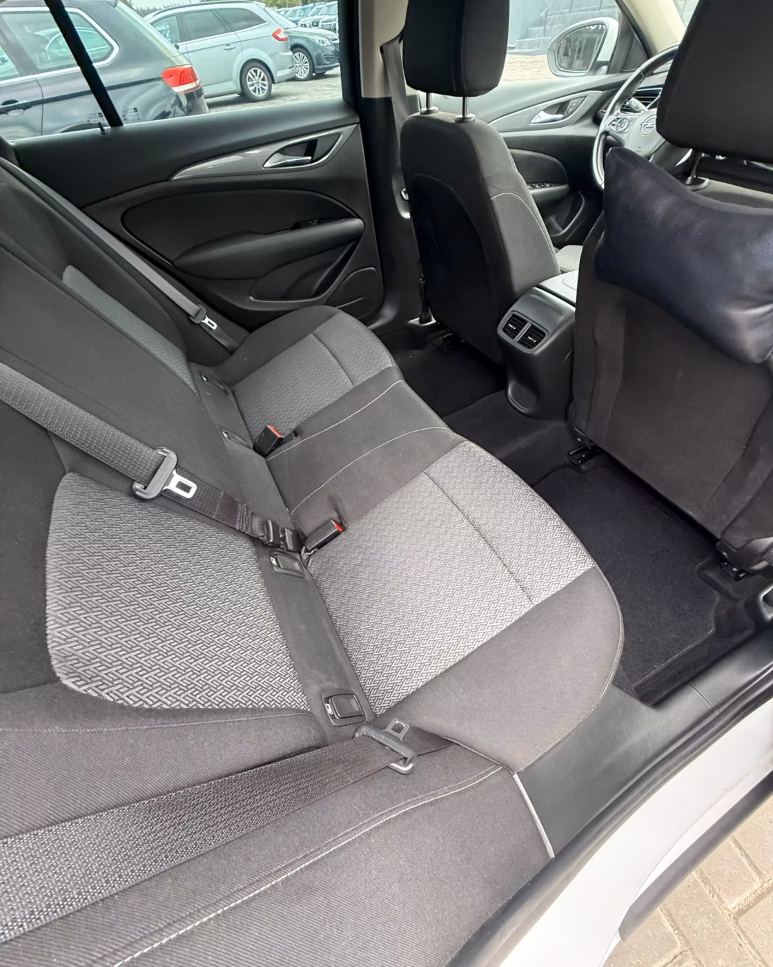 Opel Insignia фото 13