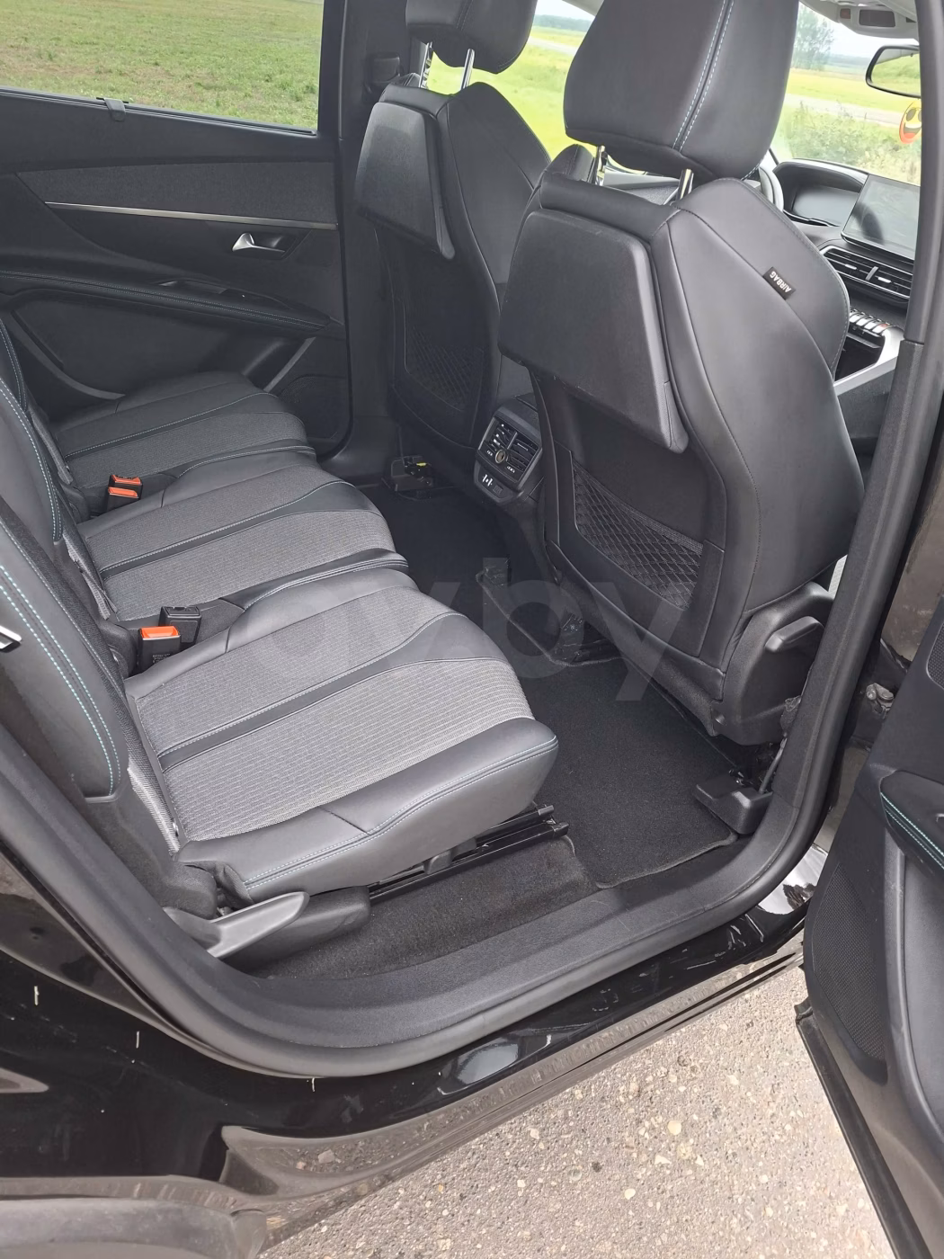Peugeot 5008 фото 10