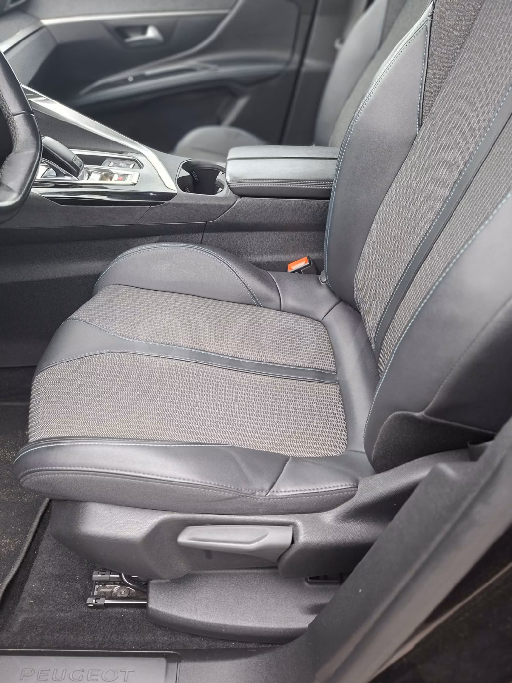 Peugeot 5008 фото 7