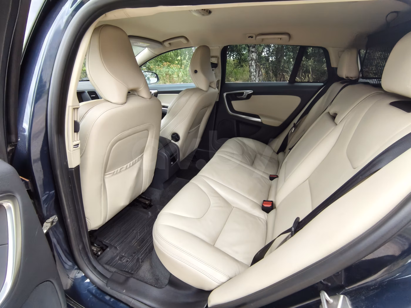 Volvo V60 фото 14