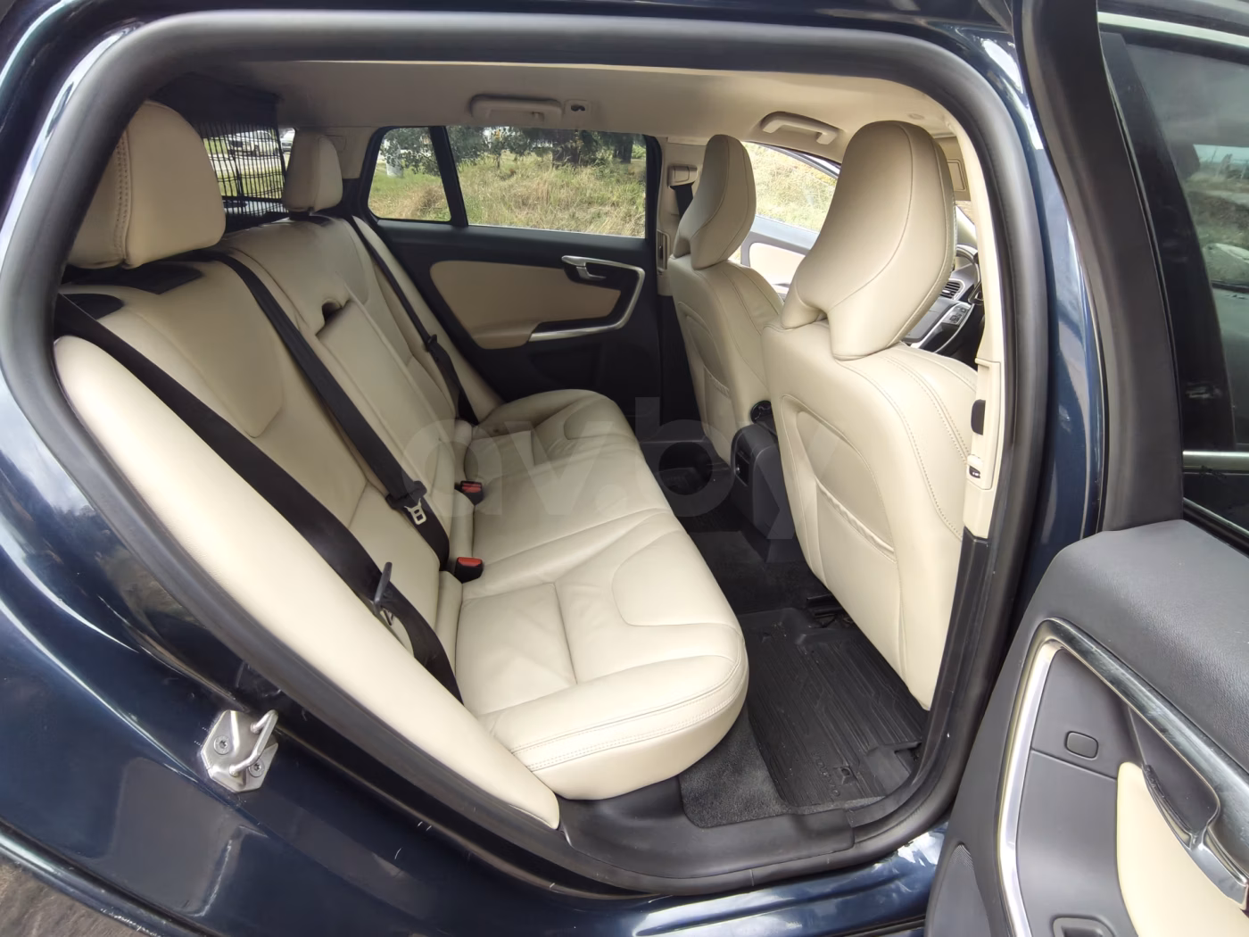 Volvo V60 фото 17