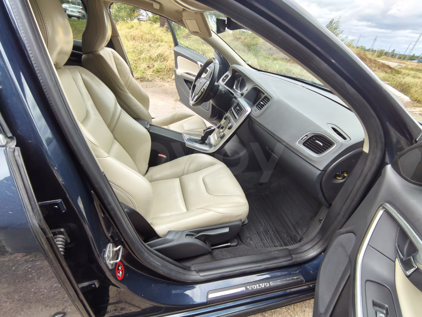 Volvo V60 фото 18
