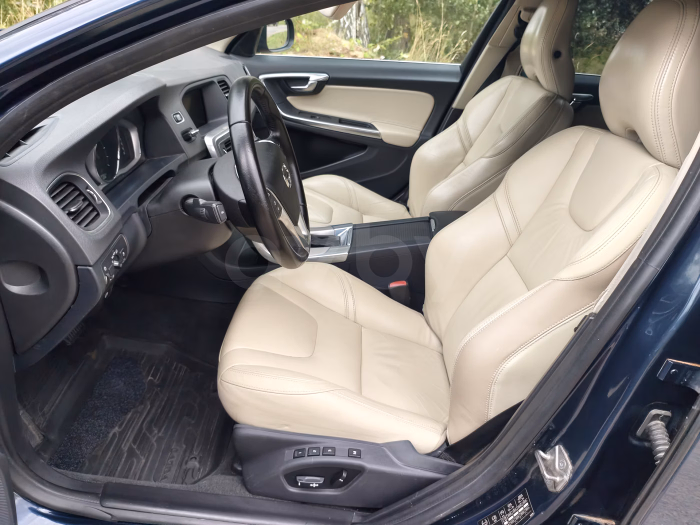 Volvo V60 фото 15