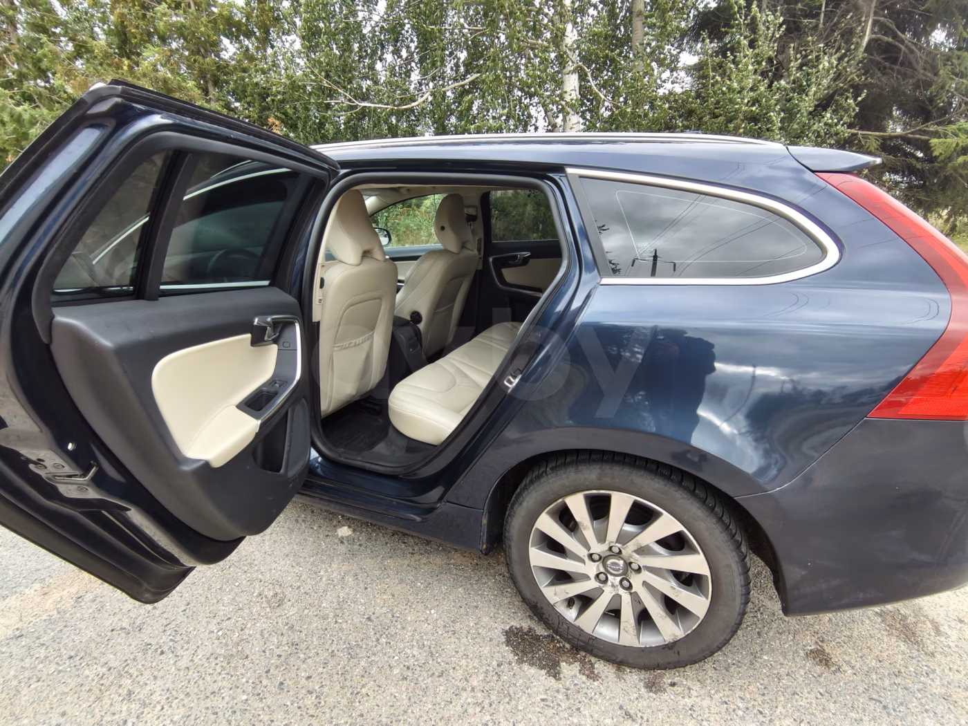 Volvo V60 фото 12