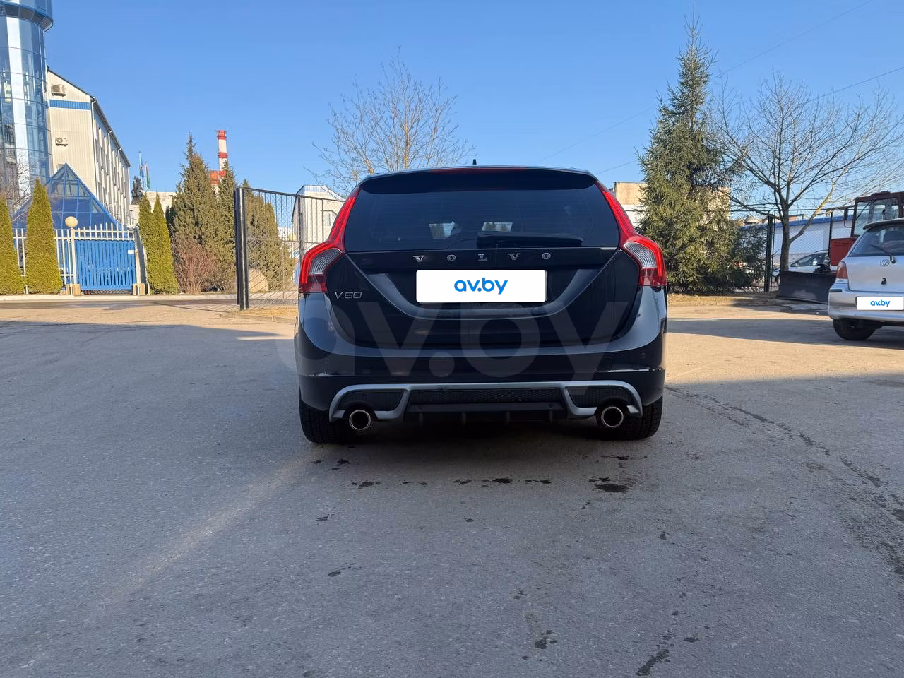 Volvo V60 фото 4