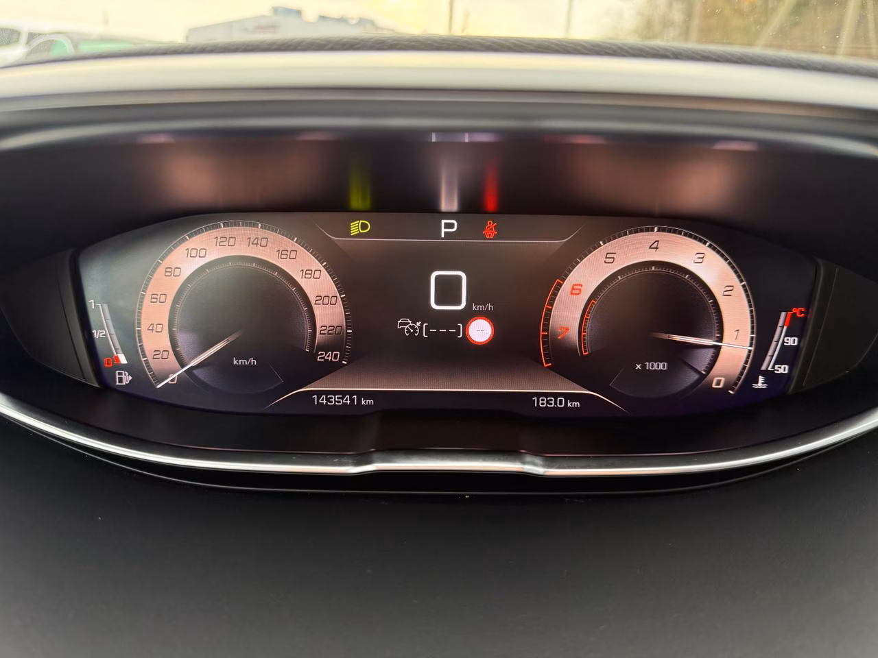 Peugeot 5008 фото 20