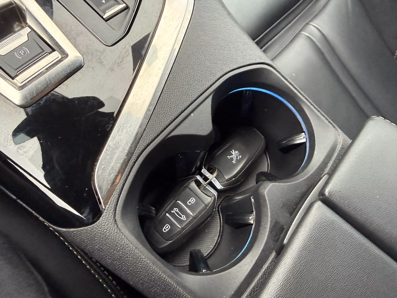 Peugeot 5008 фото 21