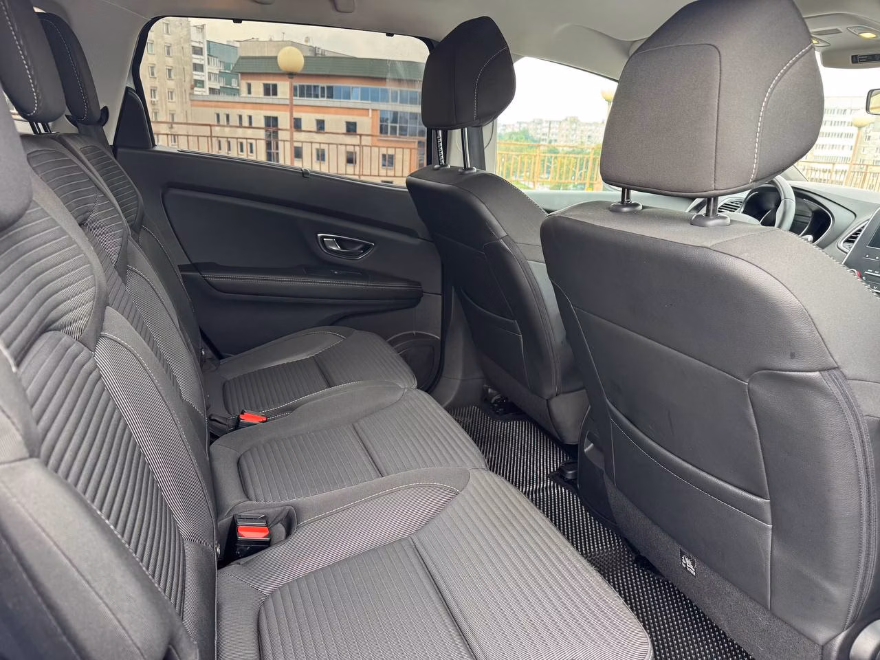 Renault Grand Scenic фото 10