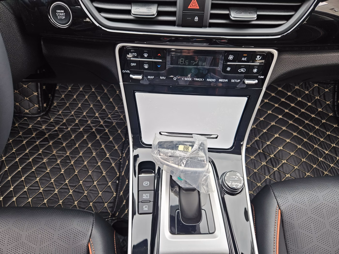 Kia Seltos фото 25