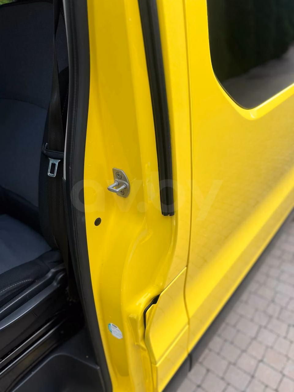 Opel Vivaro фото 21
