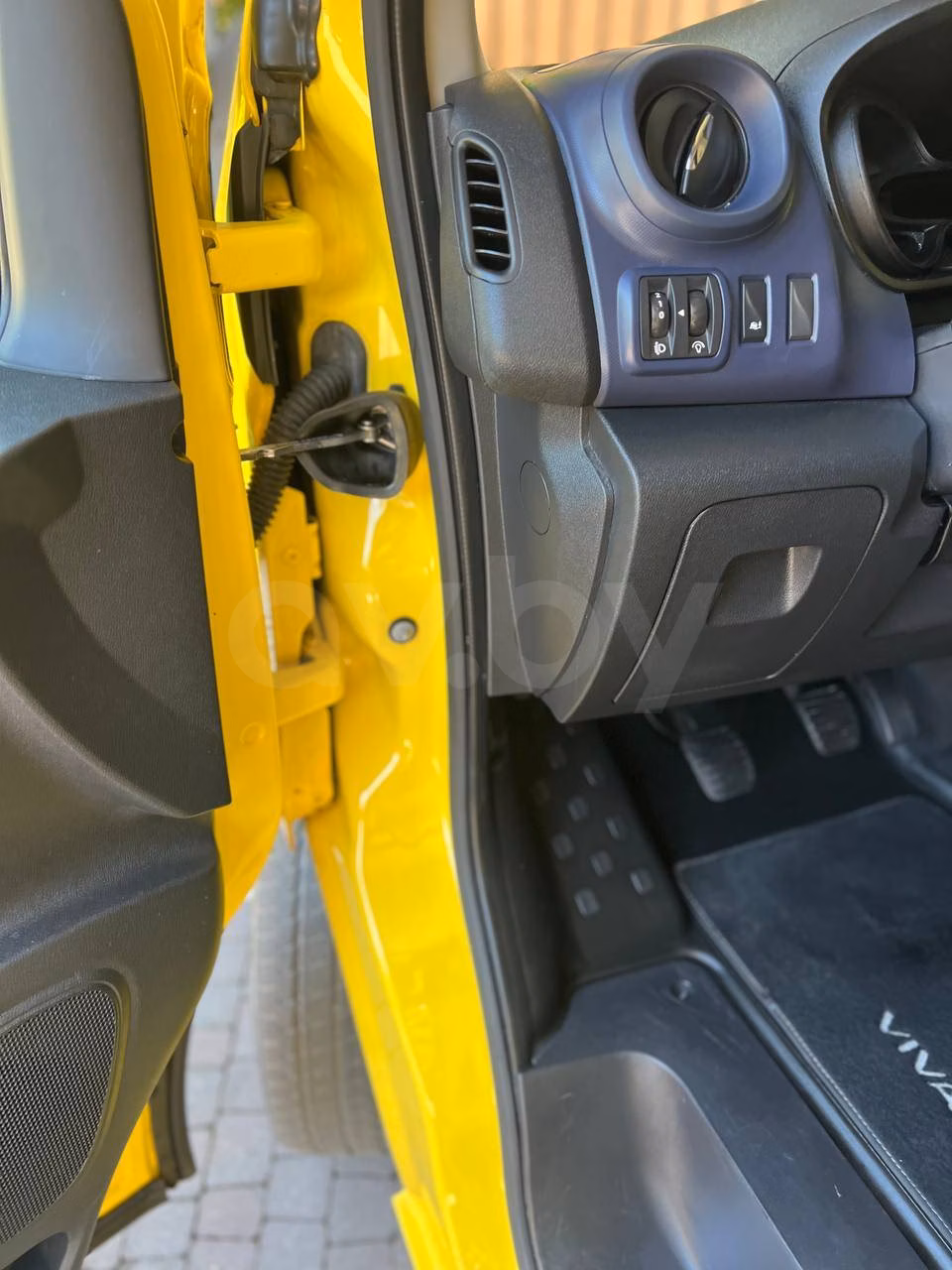 Opel Vivaro фото 24