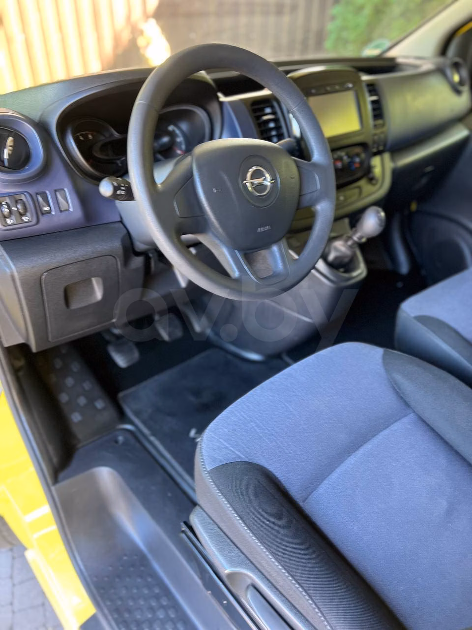 Opel Vivaro фото 5