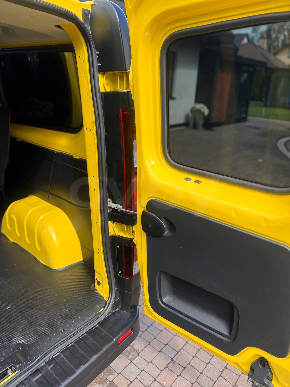 Opel Vivaro фото 18