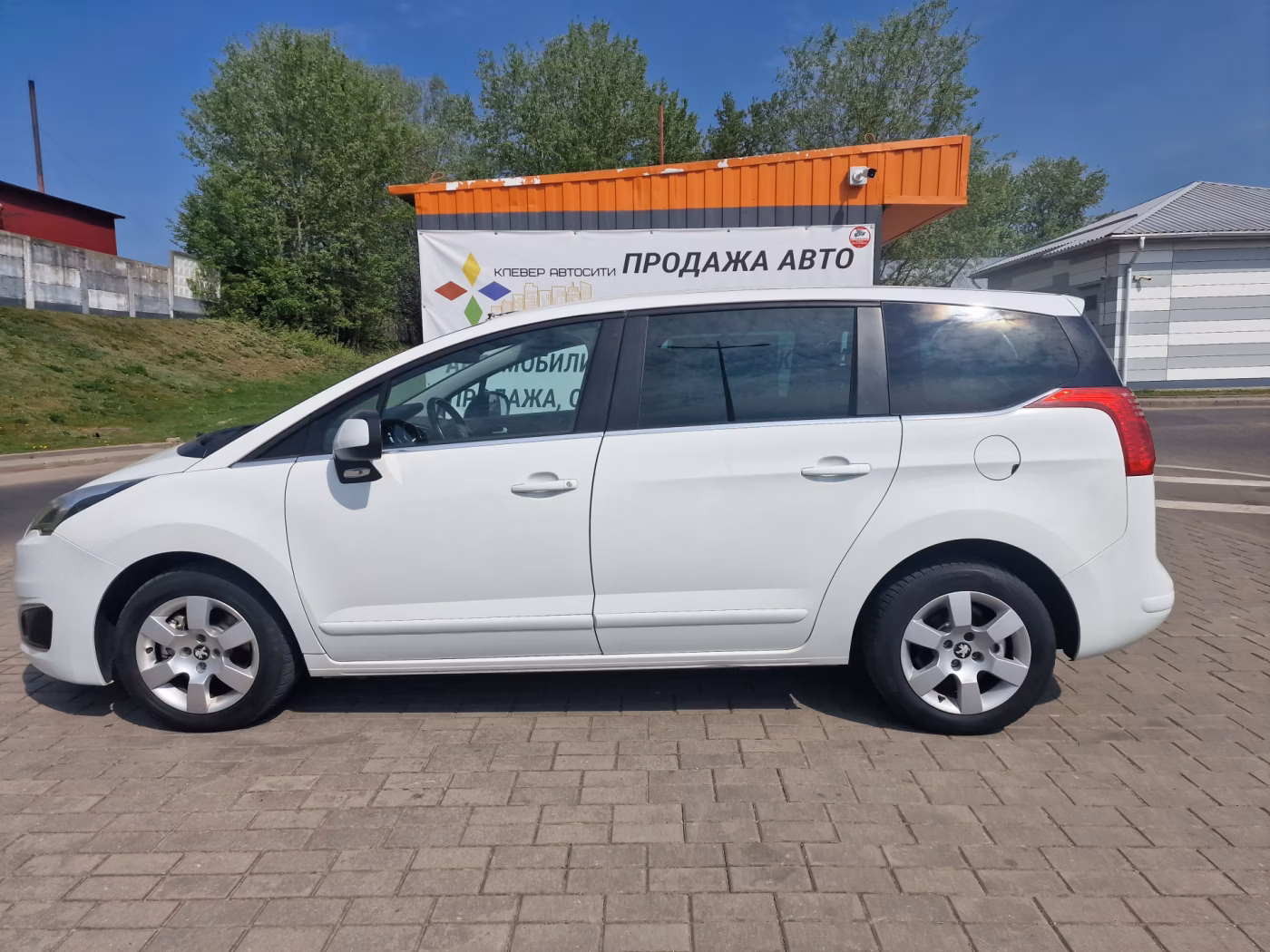 Peugeot 5008 фото 4