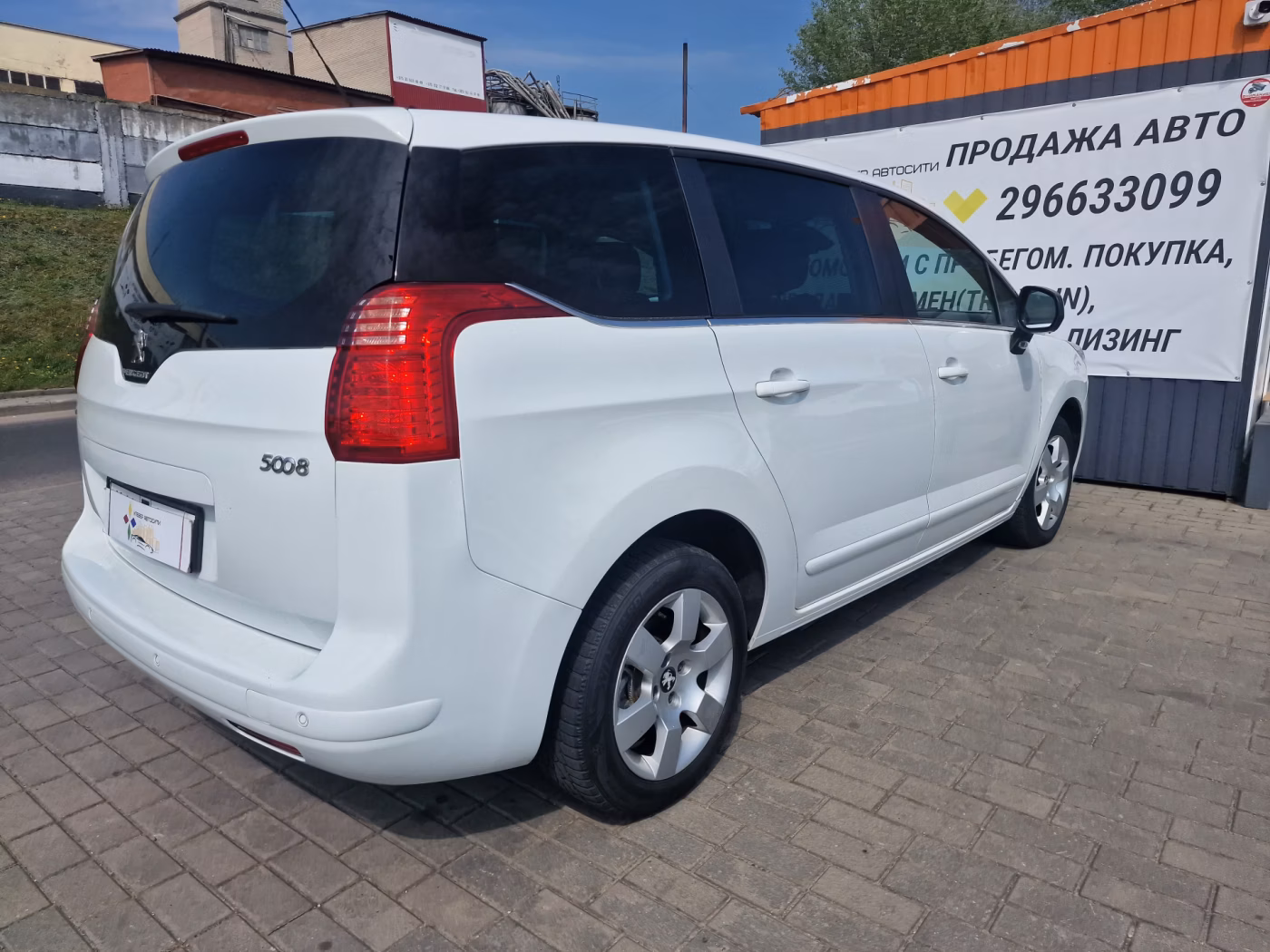 Peugeot 5008 фото 8
