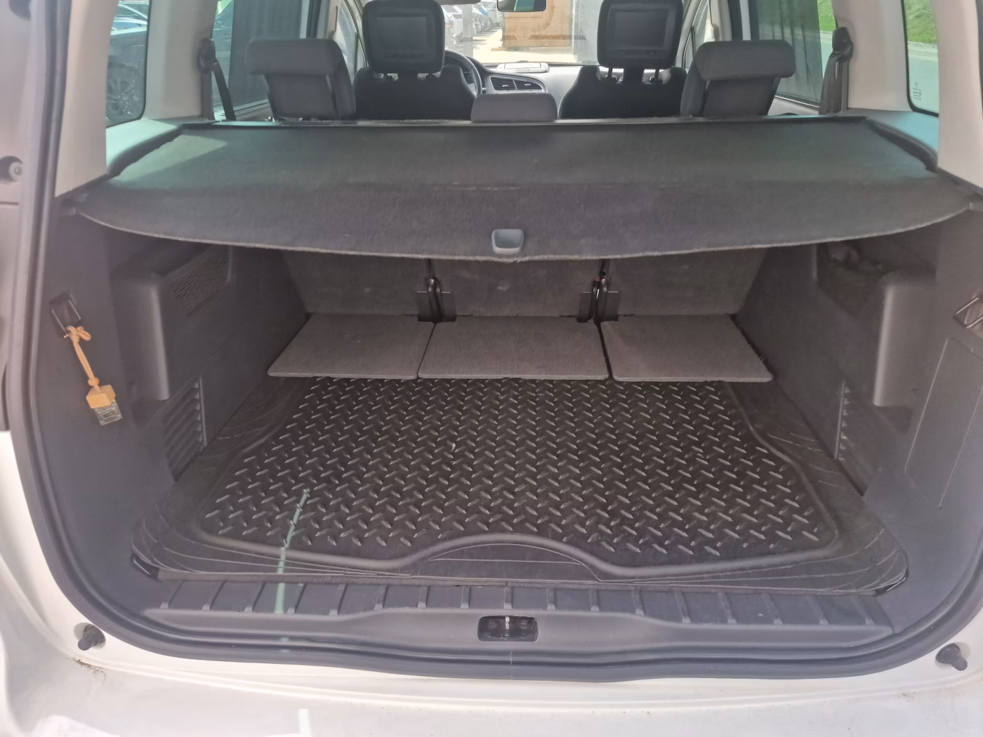 Peugeot 5008 фото 22