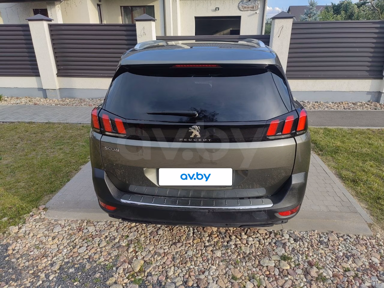 Peugeot 5008 фото 3