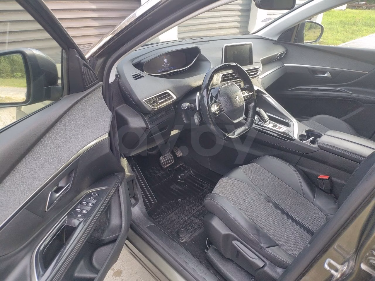 Peugeot 5008 фото 8