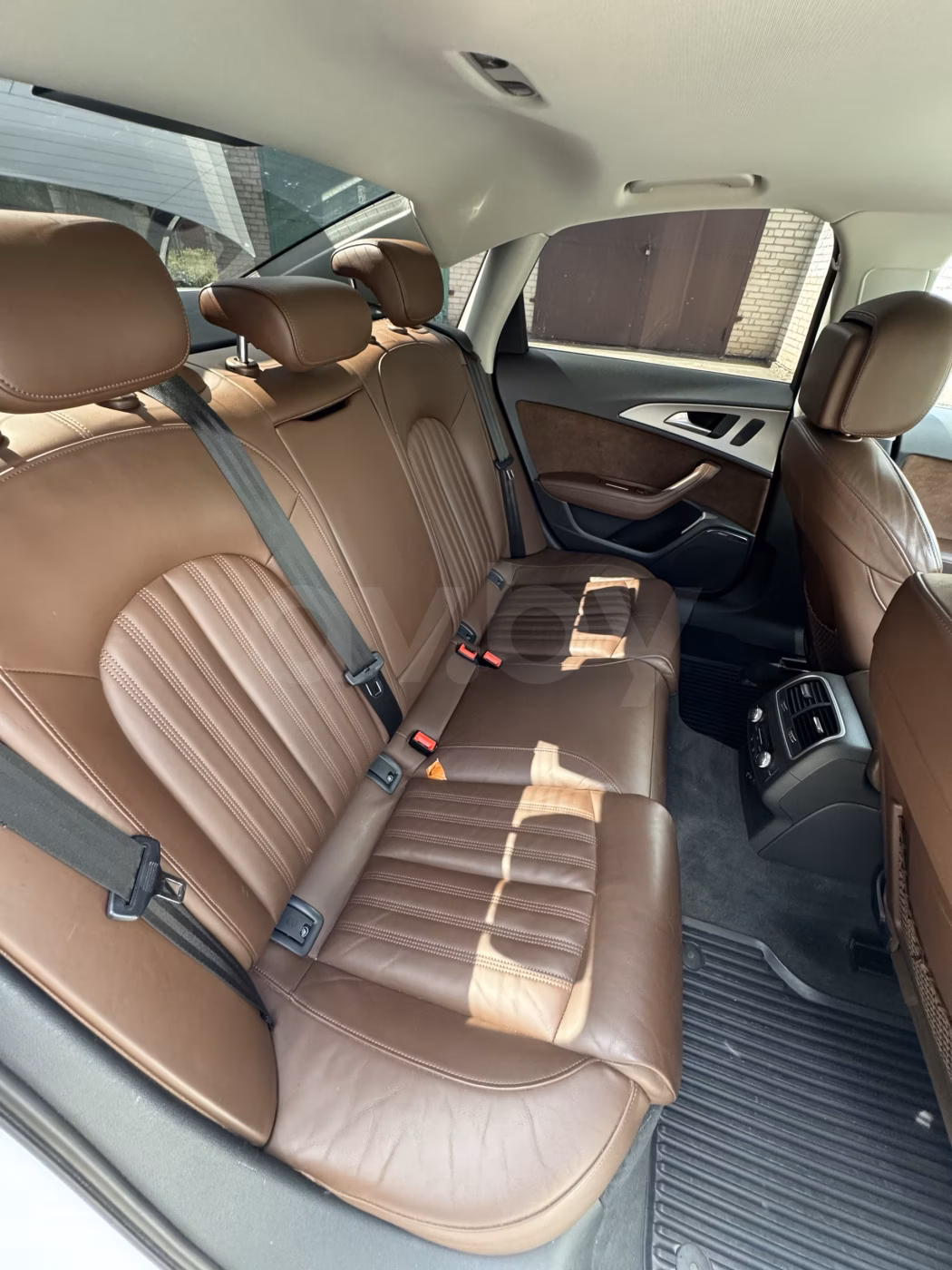 Audi A6 фото 8