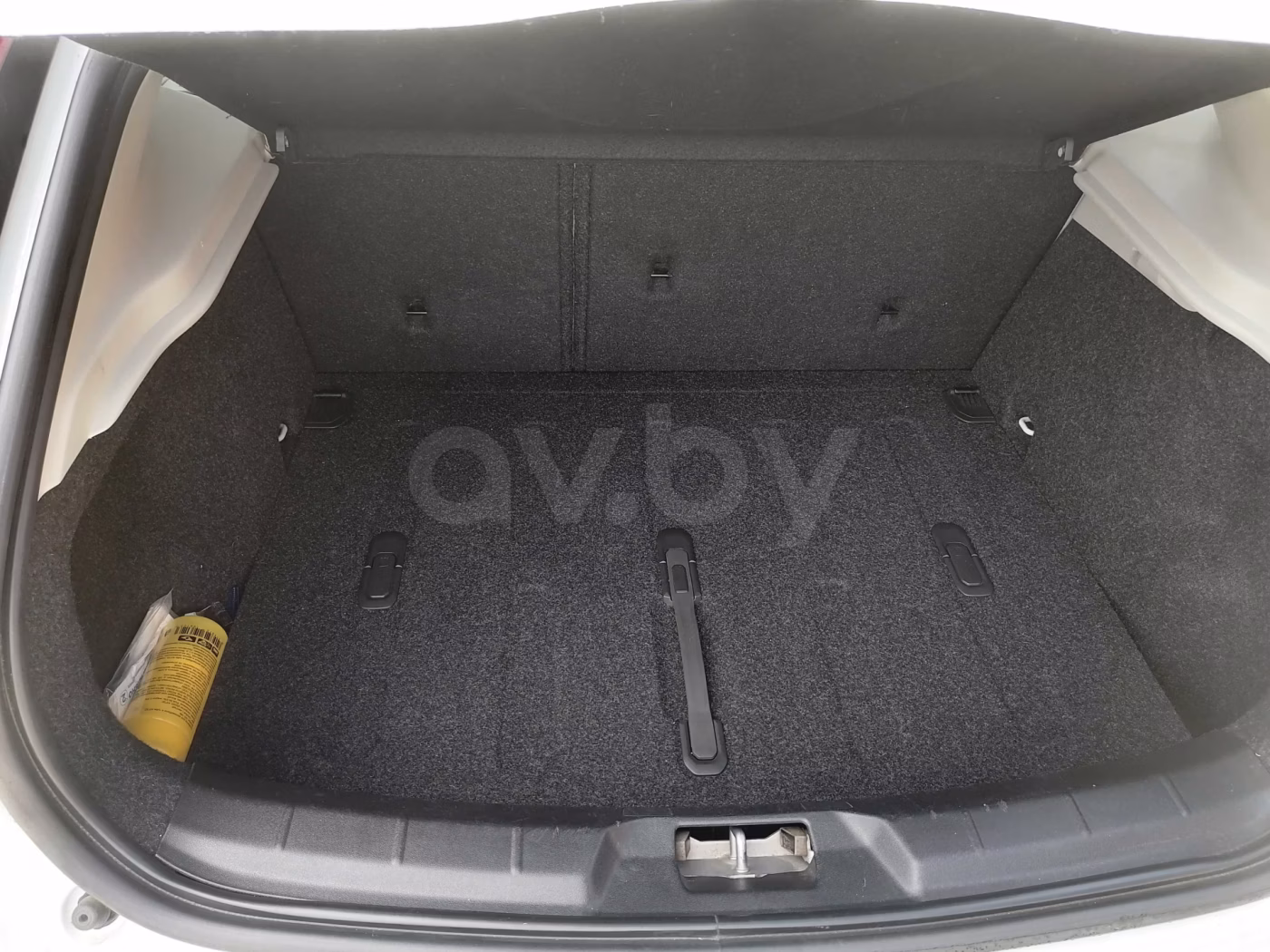 Volvo V40 Cross Country фото 13