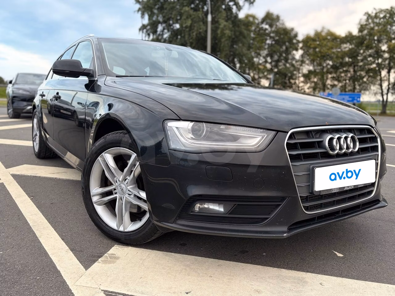 Audi A4 фото 3