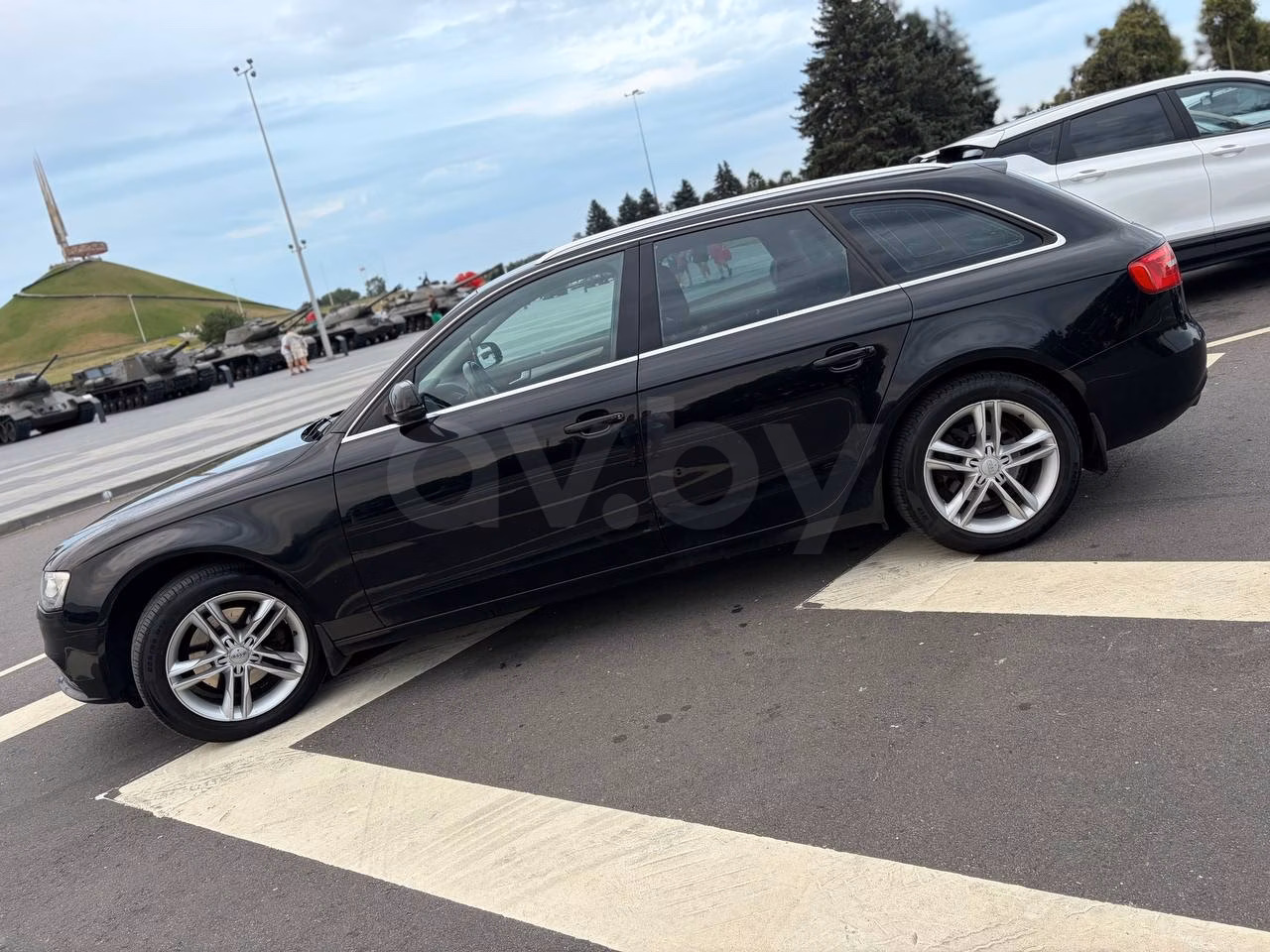 Audi A4 фото 5