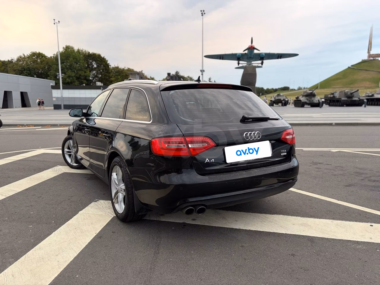 Audi A4 фото 6