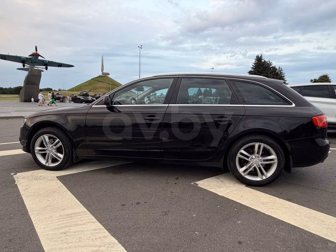 Audi A4 фото 8